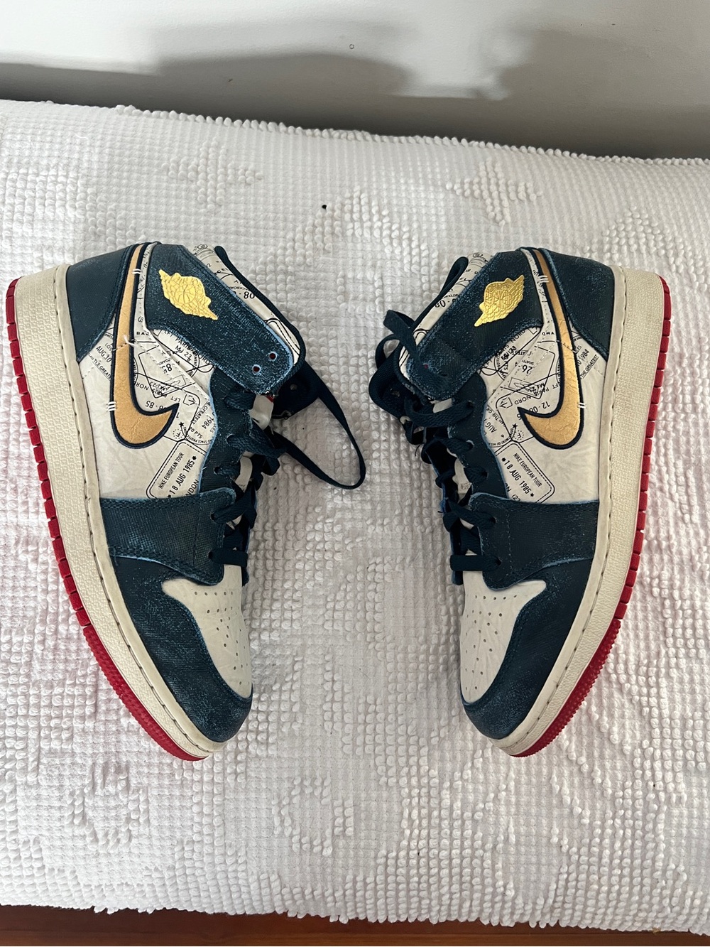 Nike Air Jordan 1 Mid SE "Take Flight"